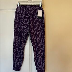 NWT Nike Women's Purple and Lavender Patterned Cropped Sports Leggings